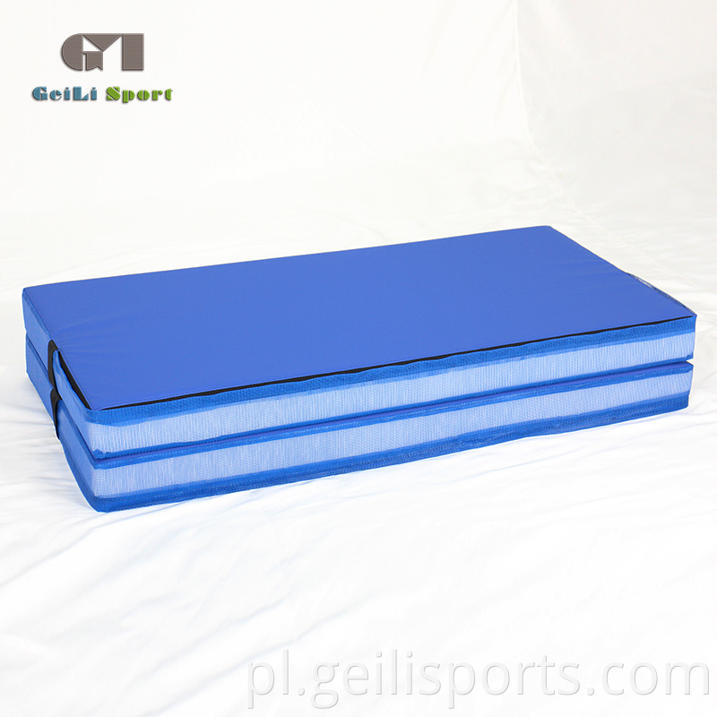 folding crash mat